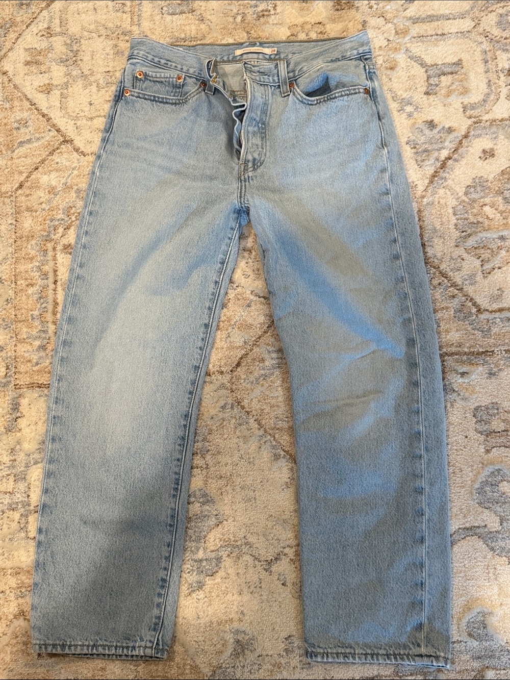 Levi's Wedgie Straight Jeans size 28